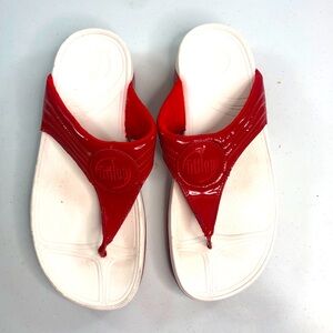 Fitflop Comfort Walking Sandals Soze 9 Red Thong Patent Leather